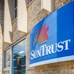 Suntrust Bank exterior signage